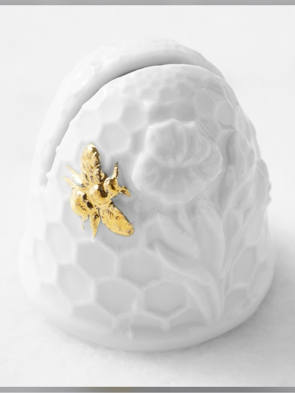 Williams Sonoma honeycomb White Ceramic Bee Accent Place Card Holders - Set of 4 - Picture 2 of 6
